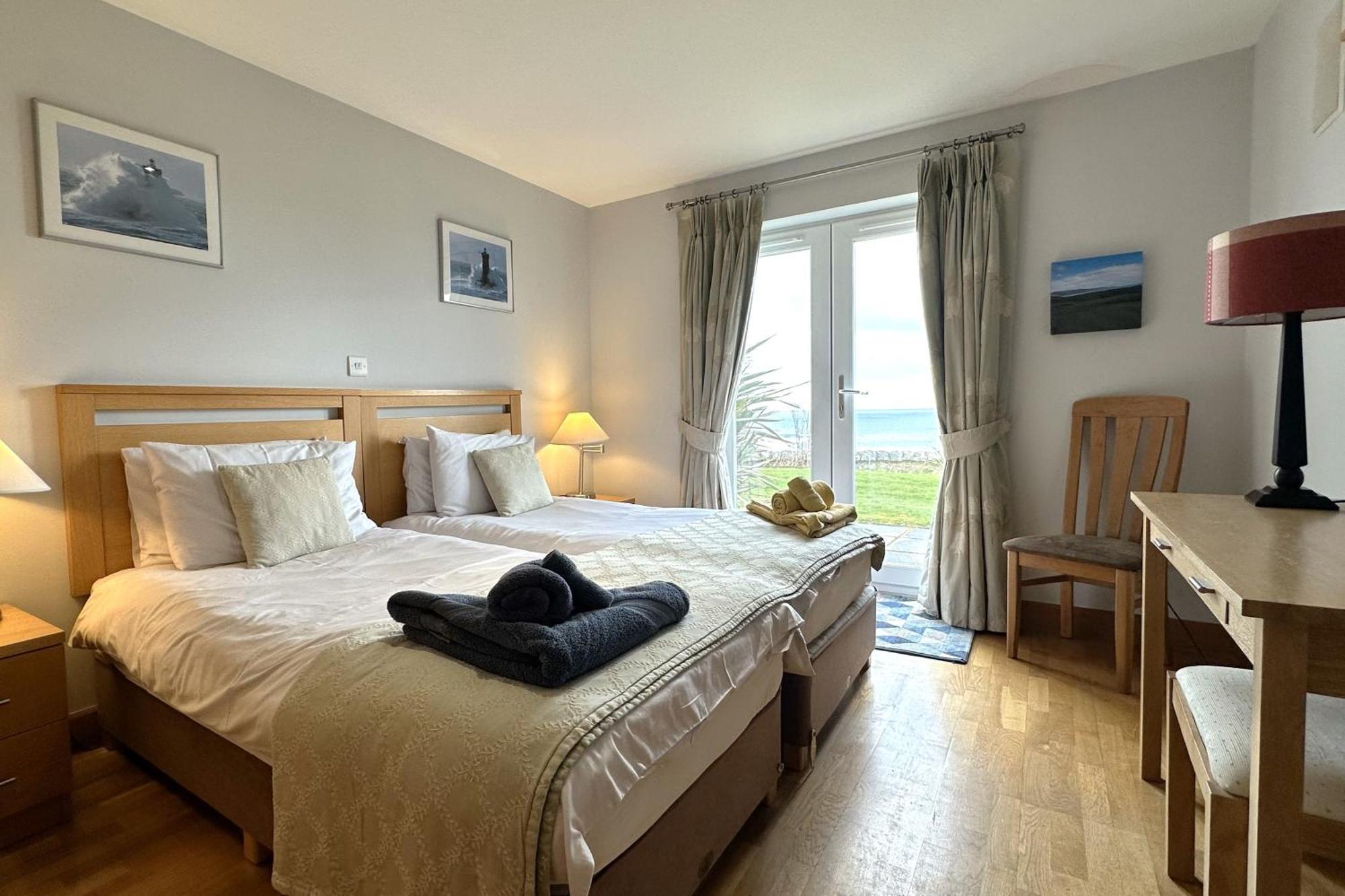No2 The Links Apartment, Brora Bagian luar foto